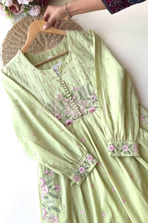 Women’s Light Green Floral Embroidered Long Kurti – Pastel Ethnicwear with White-Pink Motifs & Sleeve Detailing