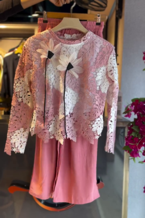 Lace Blouse in Rose & Wide-Leg Pants in Blossom Pink