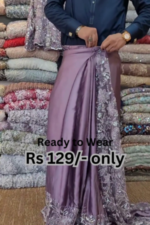 Lavender Dreams: Floral Lace Net Saree