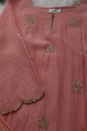 Elegant Hand-Embroidered Kurta Set – Rose Pink