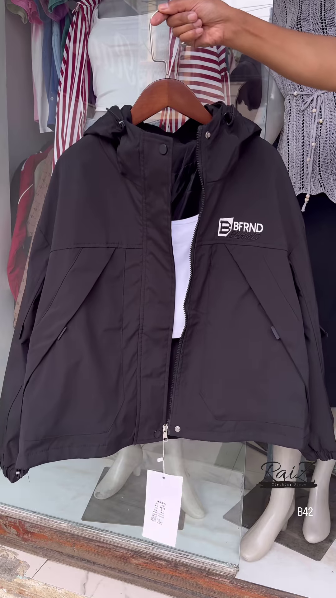 π₯ Trendy Hooded Windbreaker β Street Style Must-Have! π₯ - Image 5