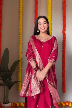 Royal Red Festive Kurta Set with Dupatta – Elegant Ethnic Wear