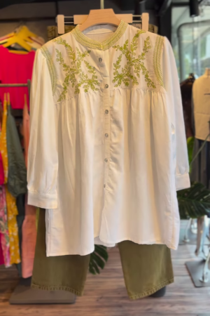 Olive Garden: Embroidered Kurta & Cropped Pants Set
