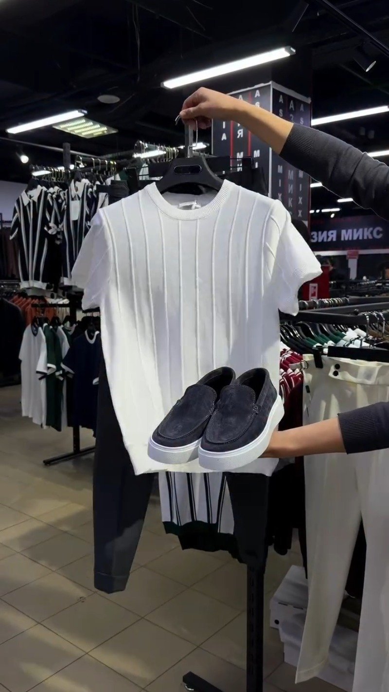 Minimalist Ribbed Knit T-Shirt and Suede Slip-On Set β Available in White, Emerald Green, Earthy Brown & Deep Burgundy