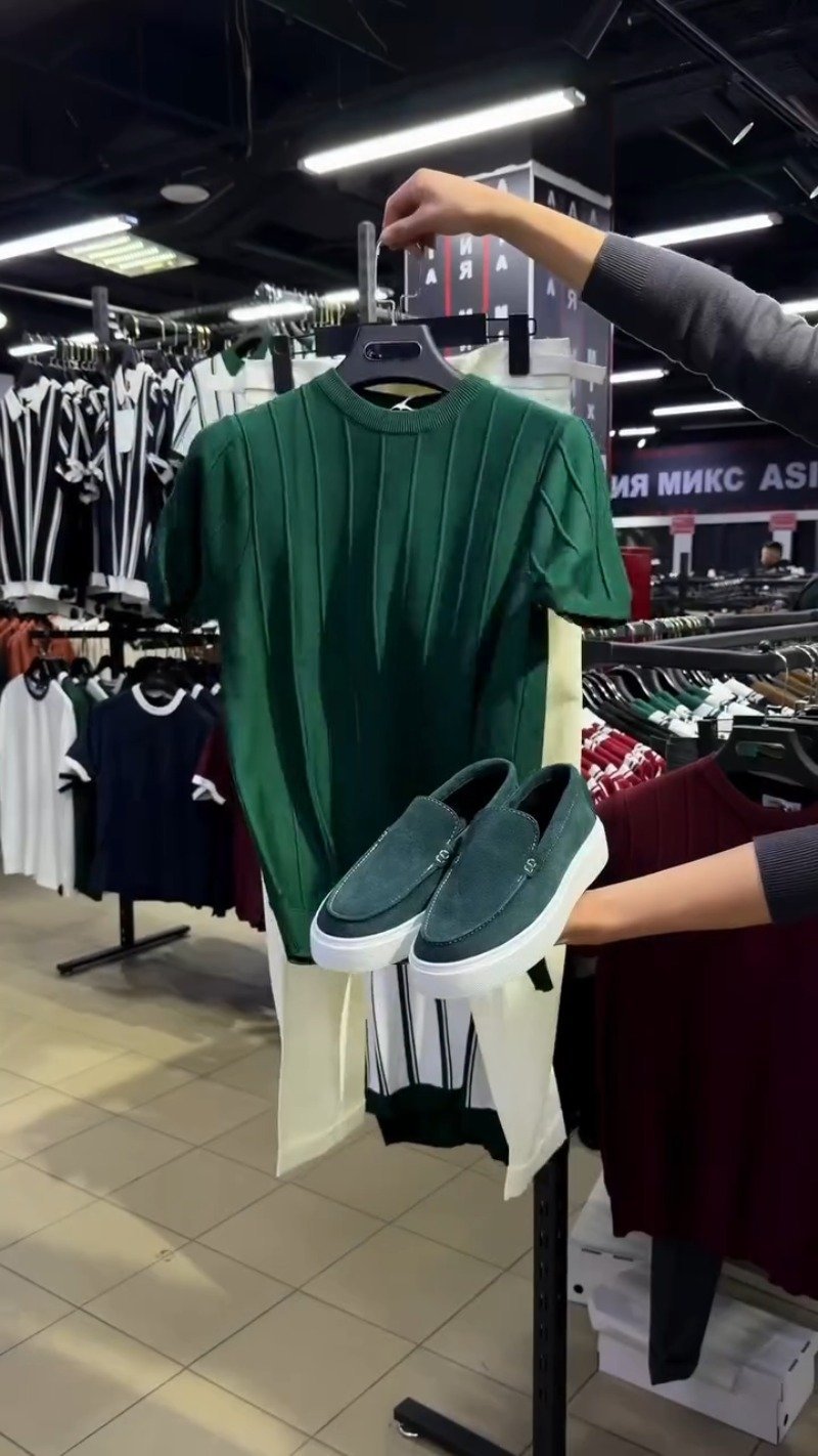 Minimalist Ribbed Knit T-Shirt and Suede Slip-On Set β Available in White, Emerald Green, Earthy Brown & Deep Burgundy - Image 2