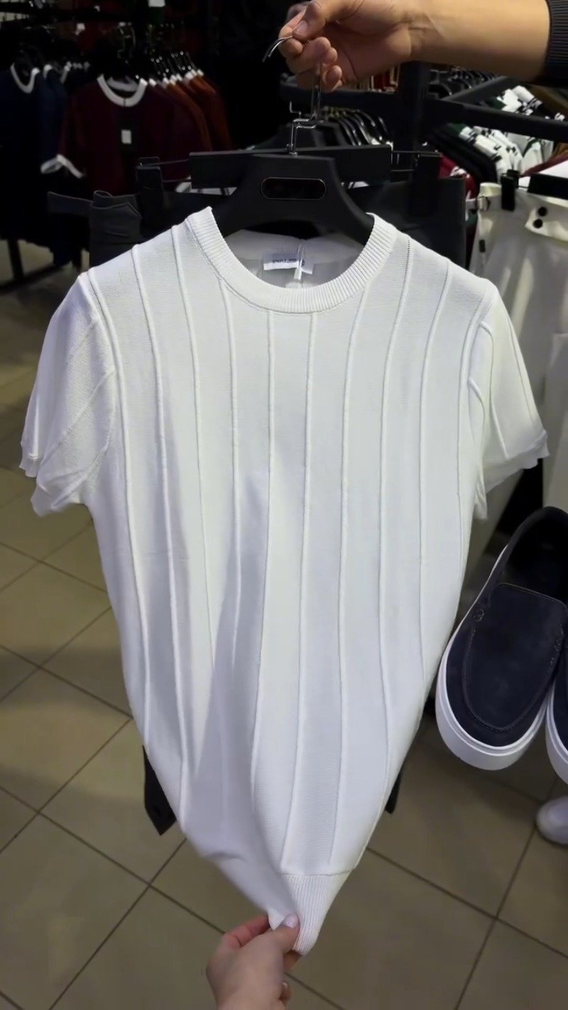Minimalist Ribbed Knit T-Shirt and Suede Slip-On Set β Available in White, Emerald Green, Earthy Brown & Deep Burgundy - Image 5