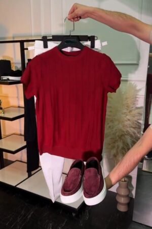 Minimalist Ribbed Knit Ensemble – The Modern Gentleman’s Sophisticated Two-Piece Set