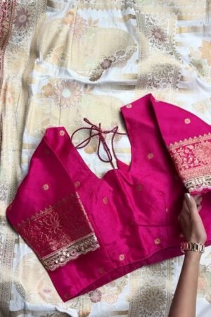 Exquisite Brocade-Embellished Saree and Blouse Set – Available in Cream & Magenta
