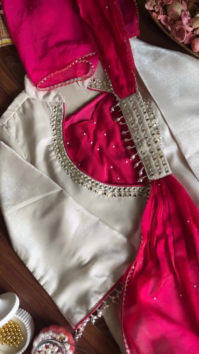 Ivory & Fuchsia Hand-Embellished Designer Kurta Set โ Available in Ivory & Fuchsia - Image 5